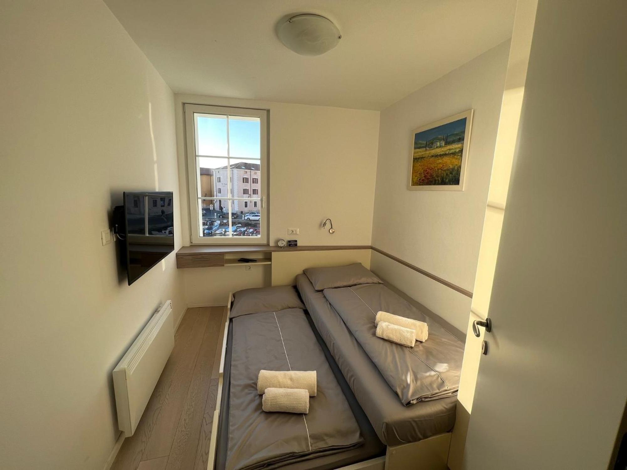 Gloria Holiday - Apartment Rebecca Πιράν Εξωτερικό φωτογραφία