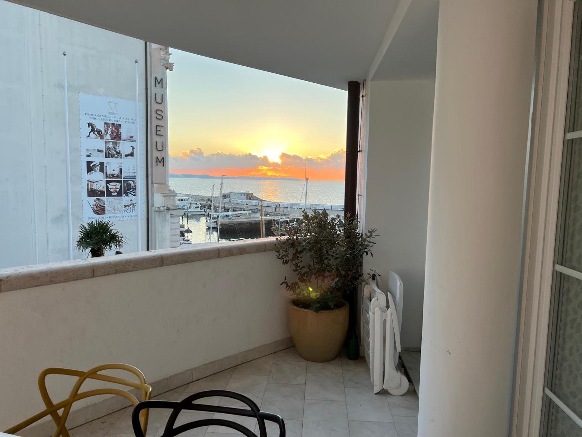 Gloria Holiday - Apartment Rebecca Πιράν Εξωτερικό φωτογραφία
